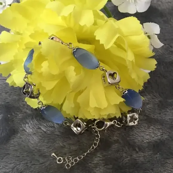 Silver Blue with Cubes Bracelet - Picture 2 of 6